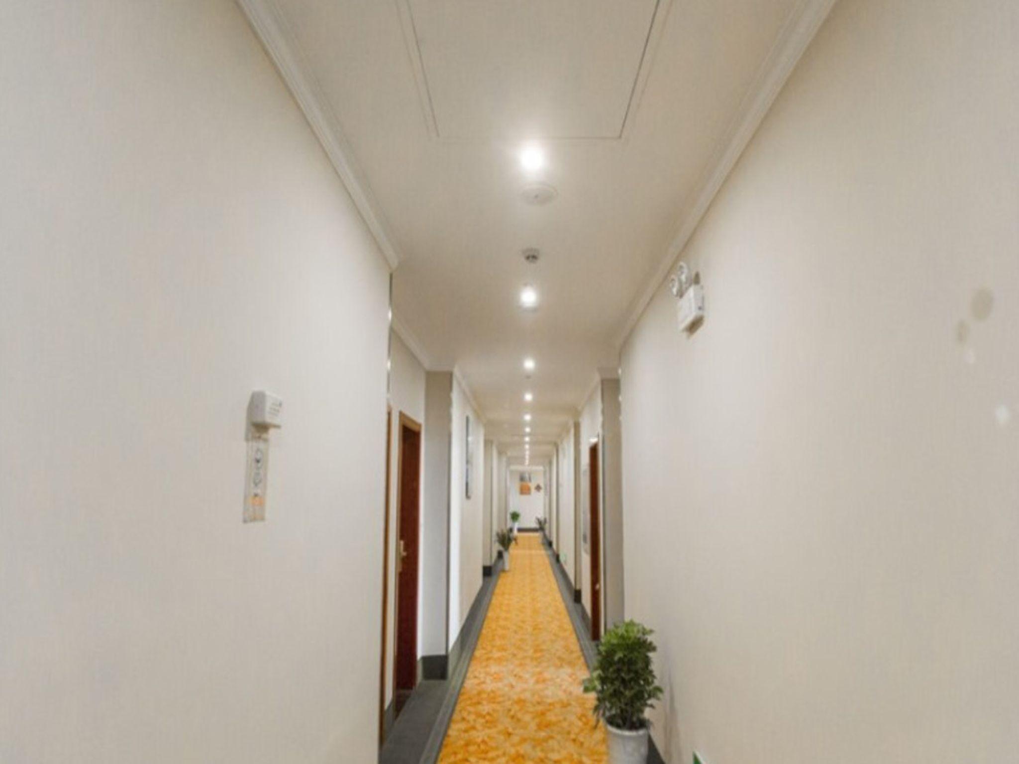 格林豪泰江苏省泰州市人民医院新区医院名流快捷酒店 外观 照片